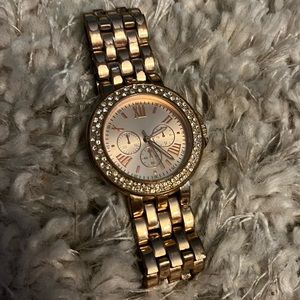 Bronze women’s costume jewelry watch